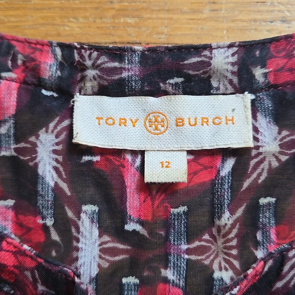 Tory Burch Libby geometric ruffle tie-neck silk blend sleeveless buttondown top